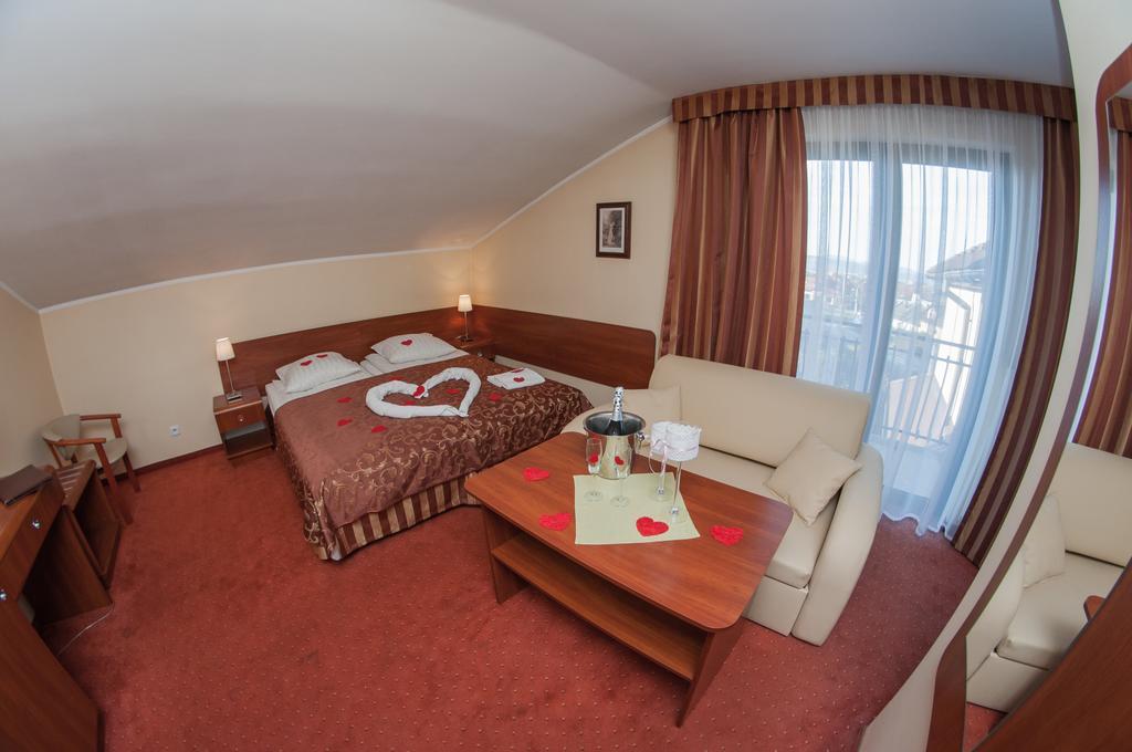Hotel Rypsowka Nowy Sącz Exterior photo
